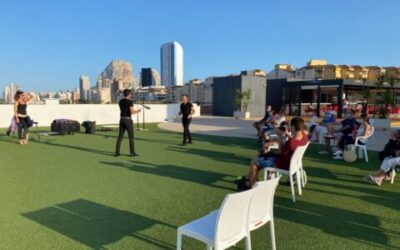 Espectáculo de magia e ilusión en Plaza Central Calpe