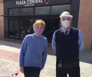 Rotary Club Calpe regala pantallas protectoras para nuestro servicio de auxiliares, limpieza y despacho.