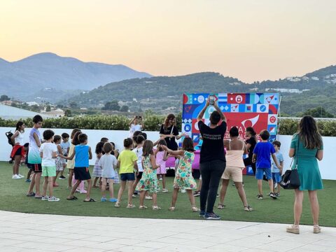 Éxito de la Mini Disco Summertime en Plaza Central Calpe